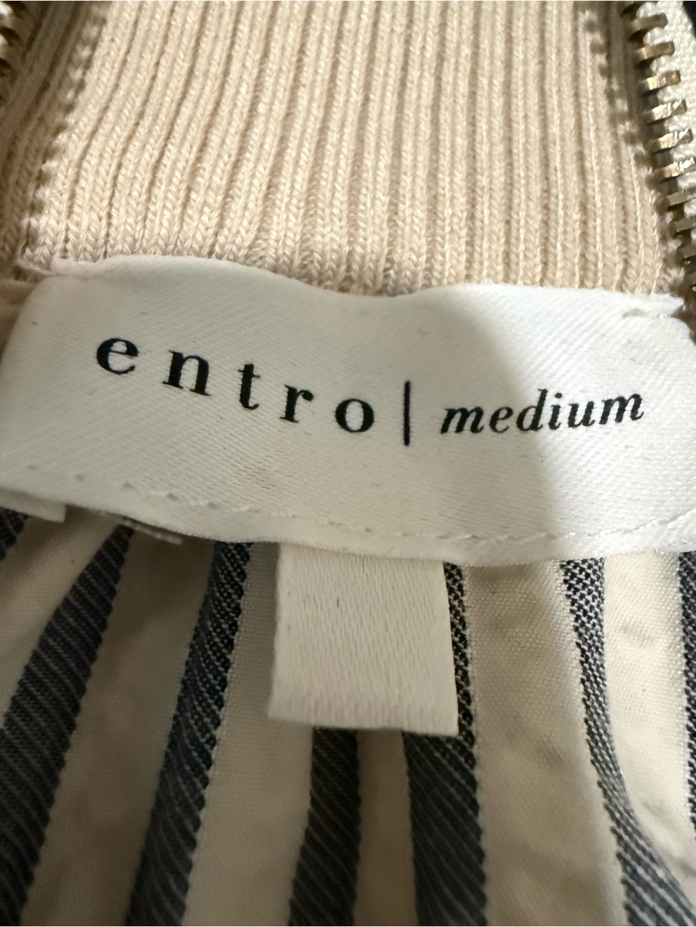 Entro Vera Striped Puff Sleeve Top in Cream, Grey, Black Size Medium - Picture 6 of 7